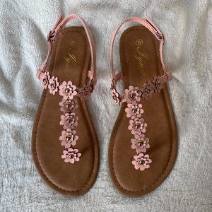 NIB Pink Flat Sandals w/ Meticulous Floral Detail